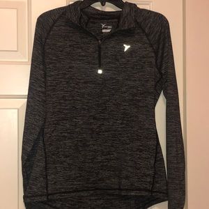 Form fitting athletic jacket